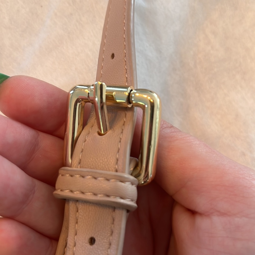 Guess Ruffle Crossbody - Picture 12 of 13
